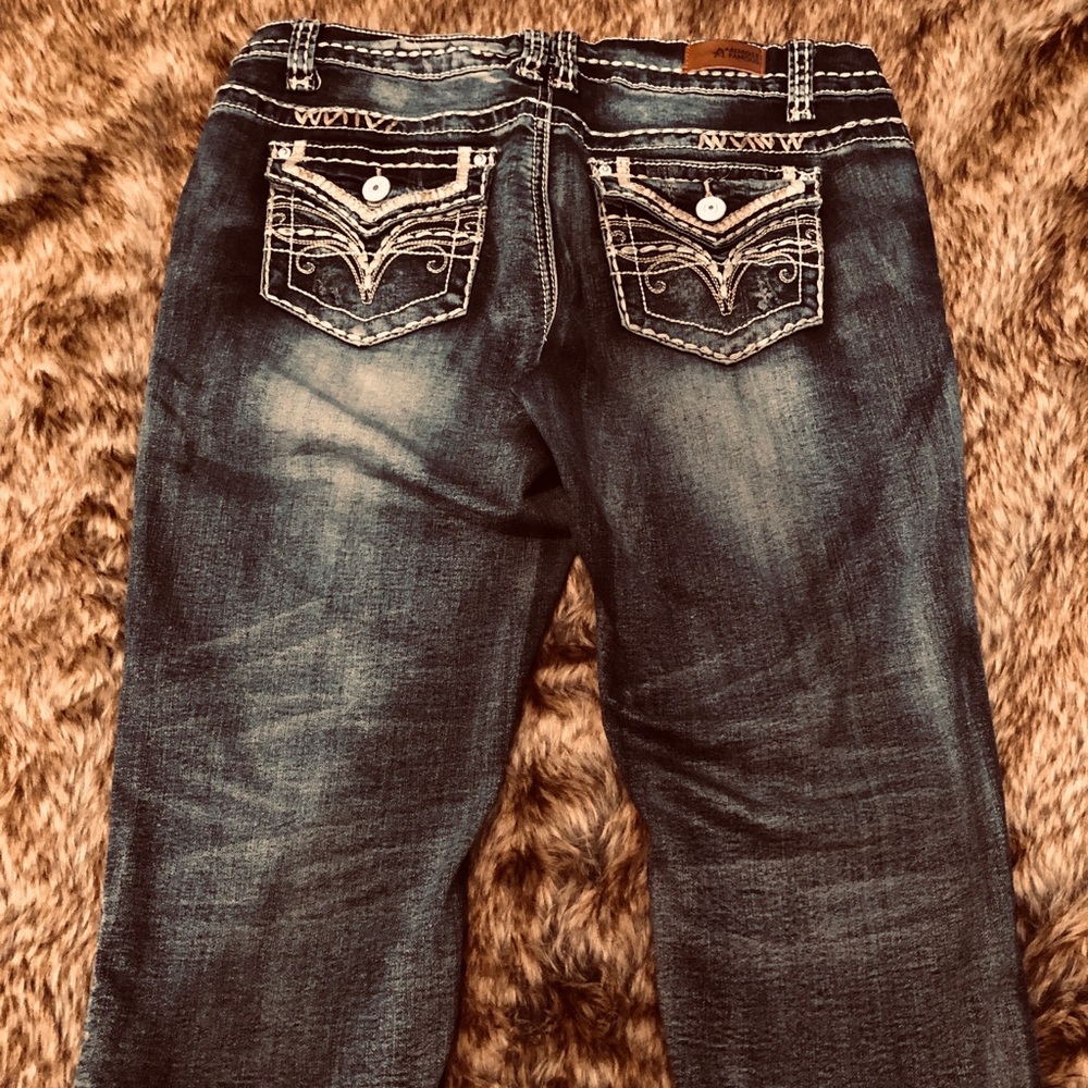 Jean Capris - Picture 2 of 6